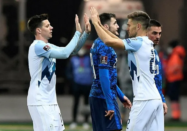 katalanlarin-szalai-israri-suruyor-macar-stoper-icin-23-milyon-euroyu-gozden-cikardilar-1637183736035.jpeg Katalan ekibinin Szalai ısrarı sürüyor! Macar stoper için 23 milyon Euro'yu gözden çıkardılar-6