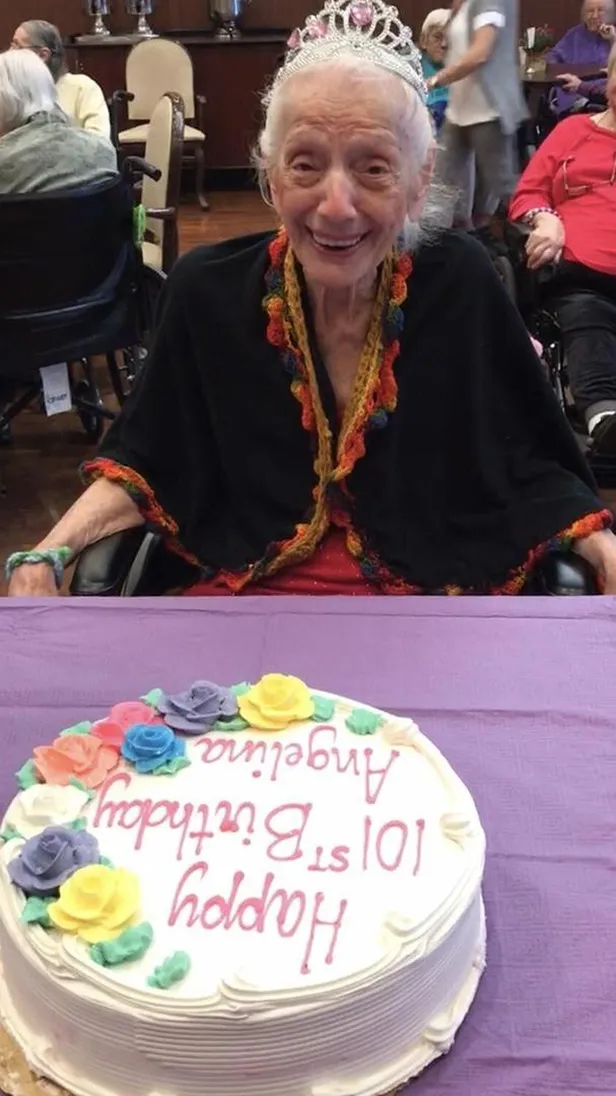 1606987579480.jpg 102 yaşındaki kadın rekor kırdı: Bebeklik döneminde İspanyol gribini, 9 ayda 2 kez de Covid-19’u yendi!-4