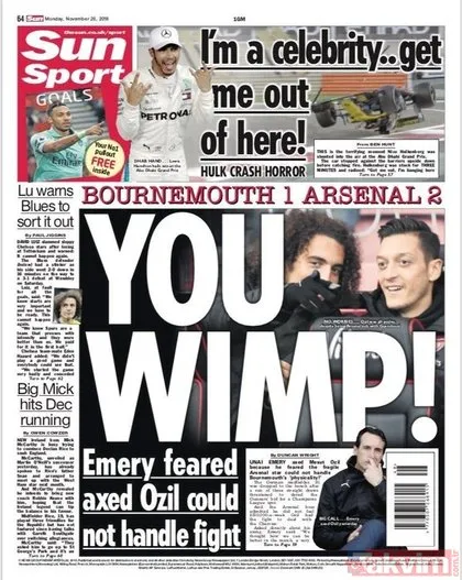 Arsenal’da forma giyen Mesut Özil’e çirkin saldırı!