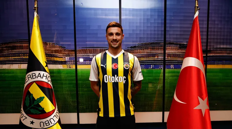fenerbahceye-transfer-mujdesi-talibi-cikti-ayrilik-cok-yakin-1724529775551.jpg