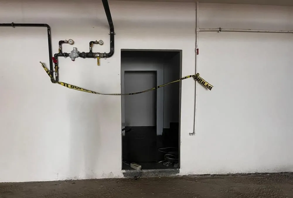 Yaptığı inşaatın elektrik akımına kapıldı!