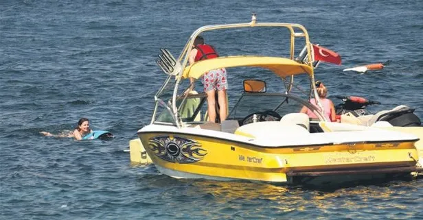 Merve Özbey'in deniz mutluluğu