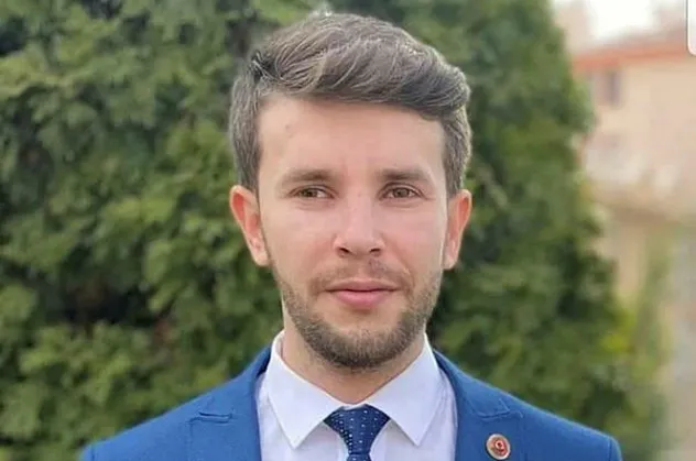 İntihar eden CHP'li genç Tugay Adak'ın borcunu arkadaşları ödedi