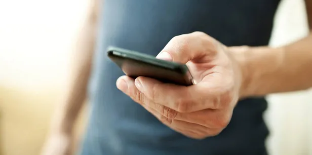 ogrencilere-vergisiz-telefon-satisi-basladi-mi-2023-vergisiz-telefon-ve-bilgisayar-alimi-sartlari-ne-yas-sinir-1695743290025.jpg Öğrencilere vergisiz telefon satışı başladı mı 2023? Vergisiz telefon ve bilgisayar alımı şartları ne? Yaş sınırı var mı?-5