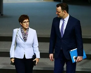 Almanyadan itiraf gibi Suriye açıklaması: İzleyici gibi seyrettik