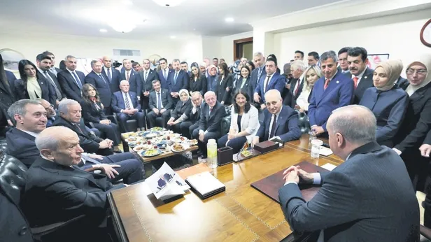 Siyaset sahnesi bir araya geldi! TBMMde yoğun gündem...