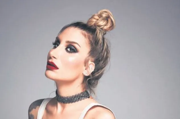 İrem Derici, Kurtuluş Kuş ile çıkan aşk iddialarına noktayı koydu