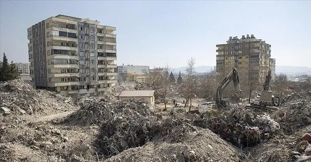 Asrın felaketinde Karamanmaraş’taki Ebrar Sitesi 1400 kişiye mezar olmuştu! Kurucusundan skandal savunma: Yer çürüktü