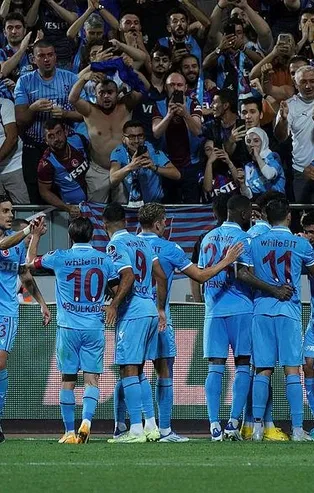 Trabzonspor'un Ümraniyespor galibiyetini spor yazarları değerlendirdi: İlaç gibi 3 puan