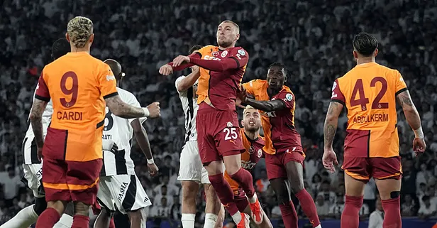 Takvim.com.tr - ÖZEL | Galatasaray taraftarından futbolculara tepki: Formayı çıkarın!