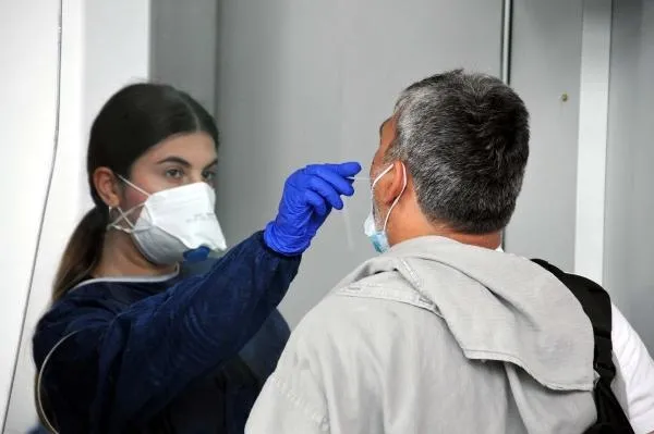 SON DAKİKA: İstanbul Havalimanı'nda yeni dönem: Yolcular 1,5 saatte PCR test sonuçlarını alabilecek-3