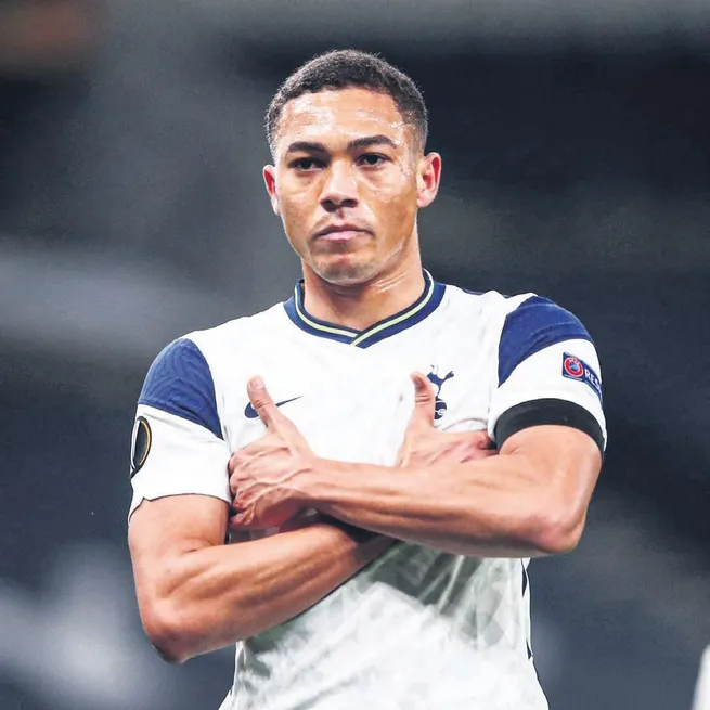 Weghorst’un ayrılık ihtimaline karşı golcü arayan Kartalın B planı hazır! Carlos Viniciusu listeye aldı