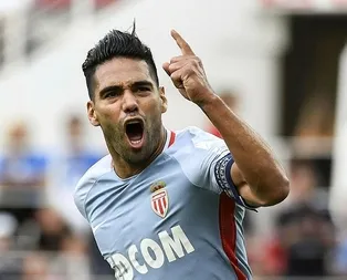 Galatasarayın Falcao ile yaptığı pazarlığın detaylarına Takvim ulaştı! İşte çılgın Falcao teklifi...