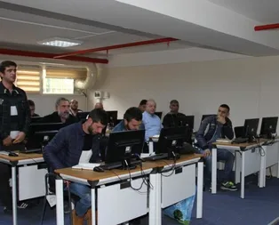 Akademili otoparkçı