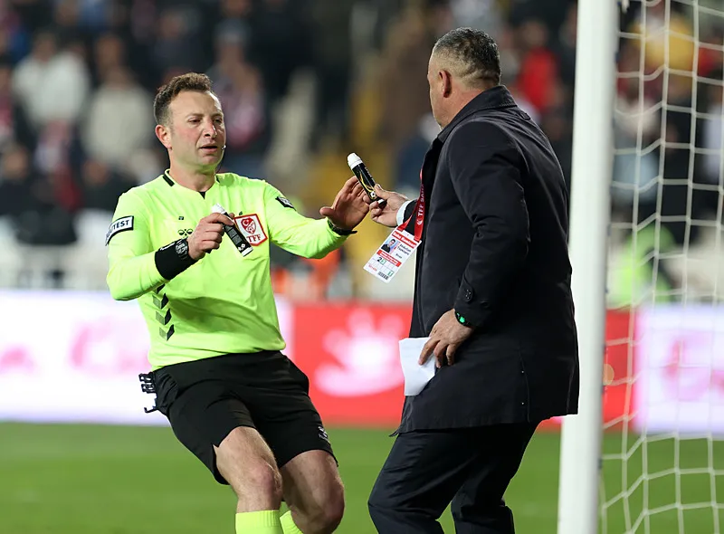 Spor yazarları Sivasspor - Fenerbahçe maçını değerlendirdi - 4