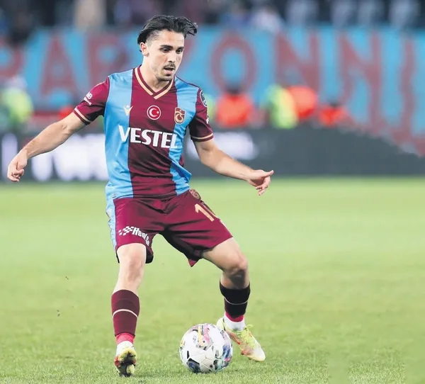 trabzonun-yildizi-abdulkadir-omur-ispanyol-ekibinin-radarina-girdi-trabzonspor-yonetimi-ise-resmi-bir-teklife-1687384352681.jpeg
