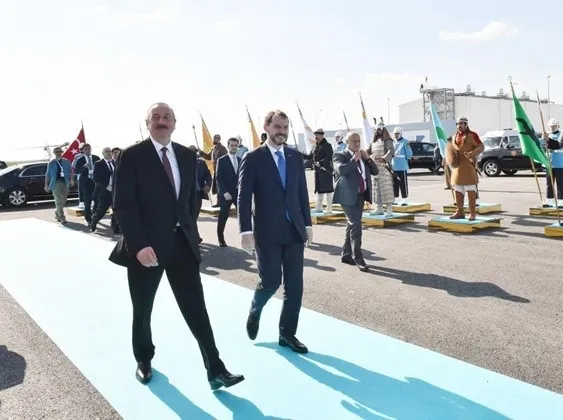 Kardeşliğe nifak! Berat Albayrak ve Turkuvaz Medya'ya "Əxlaqsız" iftira! İsrail'e toz kondurmayan Guliyev sahnede-3