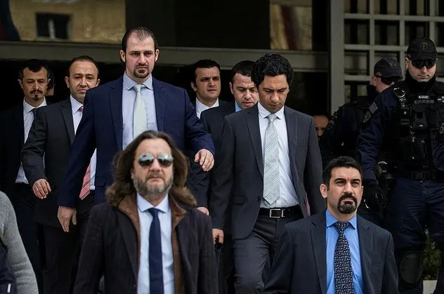 Son dakika... Yunanistan'dan iki darbeciye koruma