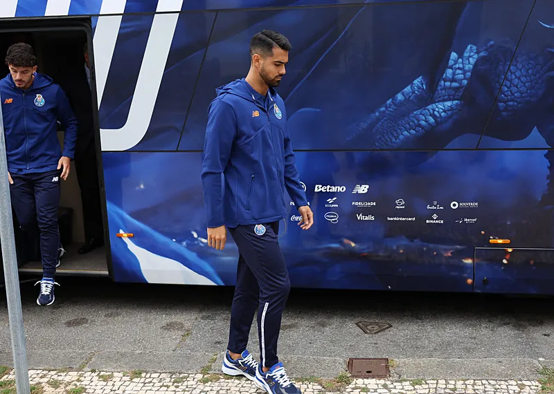 Galatasaray'dan Fenerbahçe'ye dev çalım! Planlar değişti - 6