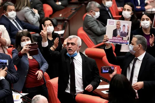 HDP'li PKK destekçisi Ömer Faruk Gergerlioğlu 10 güne teslim olmazsa yakalanacak!