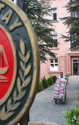 Firari eski Yargıtay üyesi Sarıoğlu yakalandı