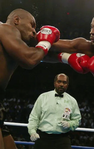 Efsane Lennox Lewis-Mike Tyson maçının hakemi Eddie Cotton corona virüsünden hayatını kaybetti