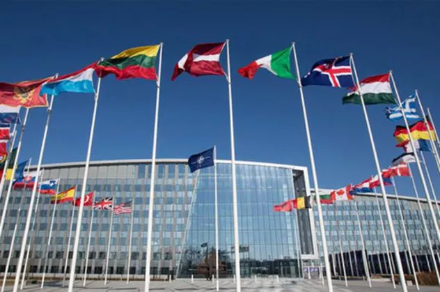 NATO'dan Rusya'ya INF çağrısı