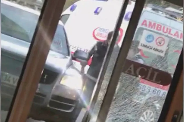 İstanbul'da koronavirüs testi tartışması! Ciple hastaneye girmeye çalıştı