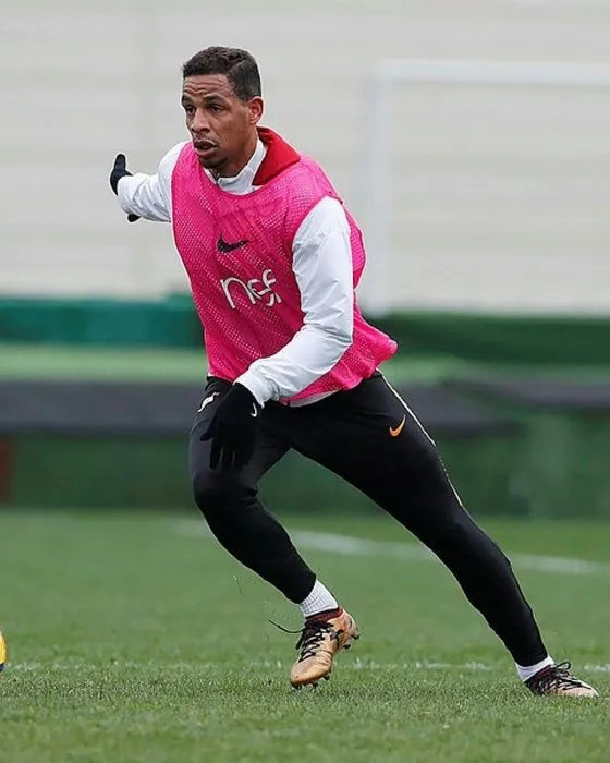 Galatasaraylı futbolculara yakın markaj-9