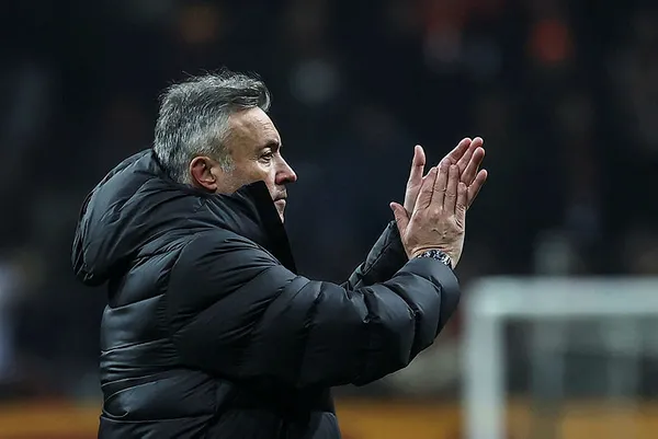 1647421940976.jpg Galatasaray - Barcelona maçı öncesi Domenec Torrent'ten dikkat çeken sözler: Barça'ya karşı çok akıllı olmayacaktır...-5