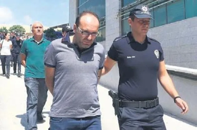 FETÖ'nün belediyeler imamı Erkan Karaarslan CHP'li belediyeleri akrabalarıyla hortumladı!