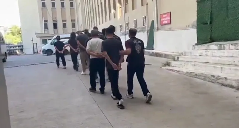 Rojin Kabaiş’in ailesini de hedef alan C47 ve C99’a 8 ilde operasyon-5