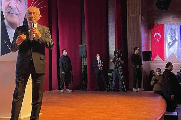 Kılıçdaroğlu'nun başörtüsü samimiyetsizliğini gözler önüne seren video!
