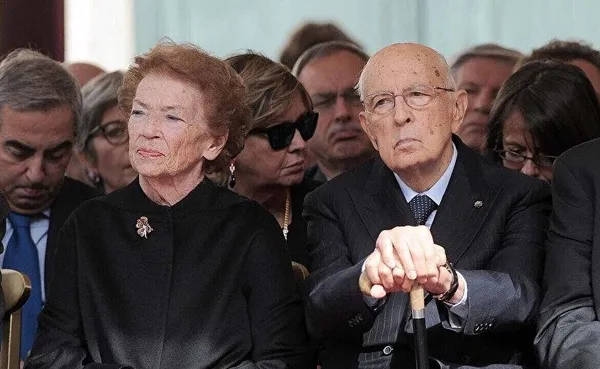 italya-yasta-eski-italya-cumhurbaskani-napolitano-hayatini-kaybetti-1695419640828.jpeg İtalya yasta! Eski İtalya Cumhurbaşkanı Napolitano hayatını kaybetti-5