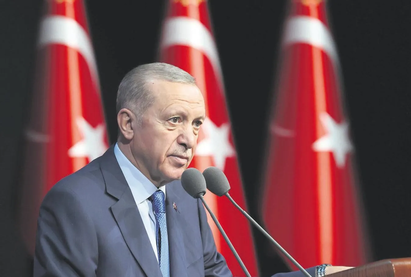 Taraf değil hakemiz