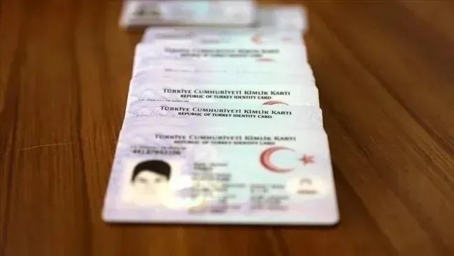 1779309488752.jpeg Sahte diploma davasında e-imza itirafı: Çikolata alır gibi aldım | Örgüt liderinden e-imza savunması: Önüne gelene dağıtmışlar-3