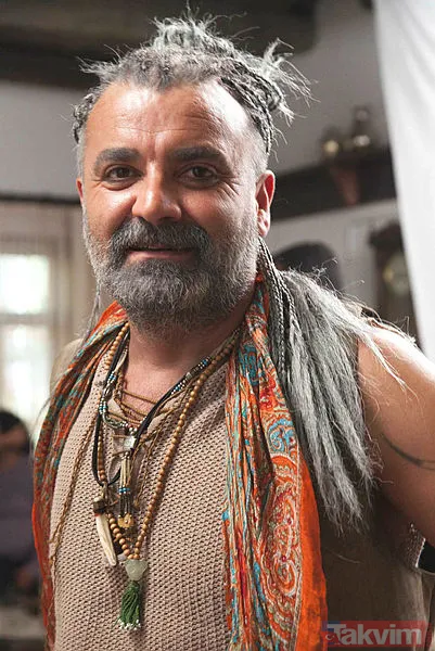 Güldür Güldür’ün Hayati'si Mahir İpek’in eski eşi kendisinden de ünlü! 20 yıl dile kolay! Meğer Üç Kız Kardeş’in yıldızıyla... - 4