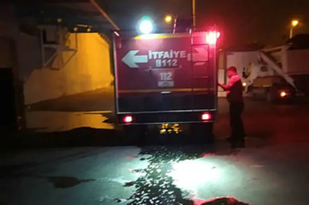 Mersin'de halde korkutan yangın