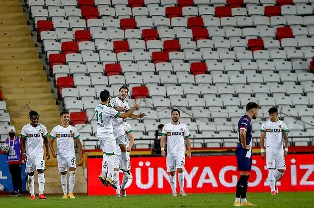 Süper Lig rekoru kırdılar: Aytemiz Alanyaspor'un bileği bükülmüyor