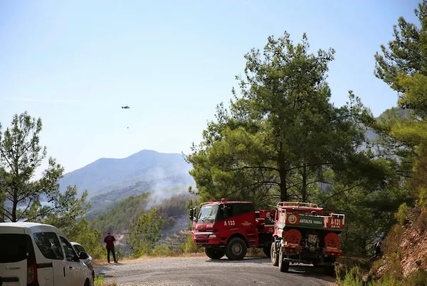 Alanya Dim Çayı Barajı yakınlarında orman yangını kontrol altına alındı! 17 ev etkilendi-3