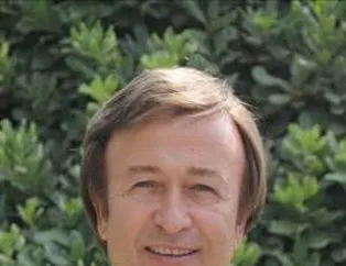 Okul Yaptıran  Ünlüler
