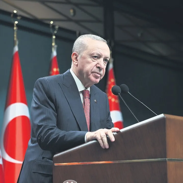 Alınlarından öpüyorum