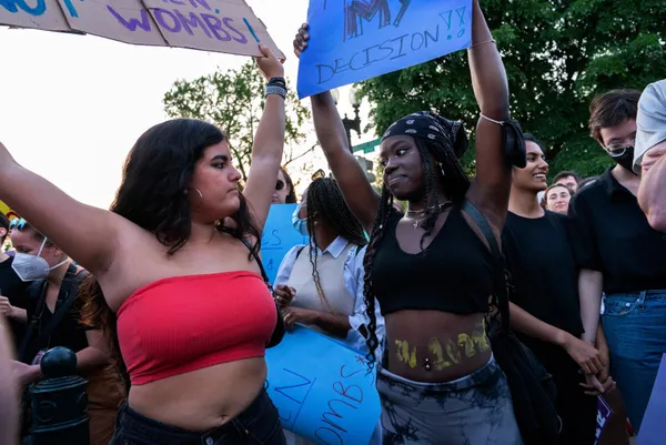 abdde-kurtaj-krizi-gundemde-kadinlar-kurtaj-hakki-icin-sokaklarda-1651731837037.jpg ABD'de kürtaj krizi gündemde! Kadınlar kürtaj hakkı için sokaklarda-5