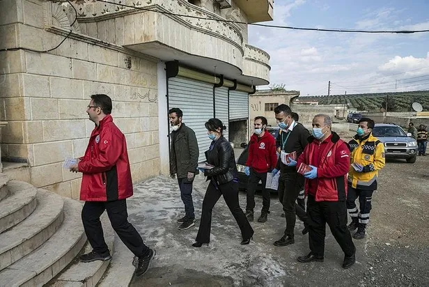 turkiyeden-afrinde-koronaviruse-karsi-bilgilendirme-calismasi-1584720031001.jpeg Türkiye'den Afrin'de koronavirüse karşı bilgilendirme çalışması-2