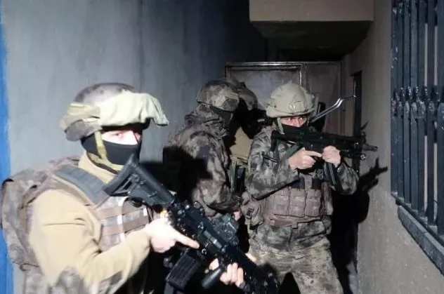 Adana'da DEAŞ operasyonu: 7 gözaltı