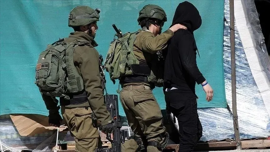 israil-hapishanesinden-cikan-filistinli-esir-iskenceyi-anlatti-1785267859369.jpeg İsrail hapishanesinden çıkan Filistinli esir anlattı: Üzerimize ateş açıp vahşi köpekleri saldılar-7