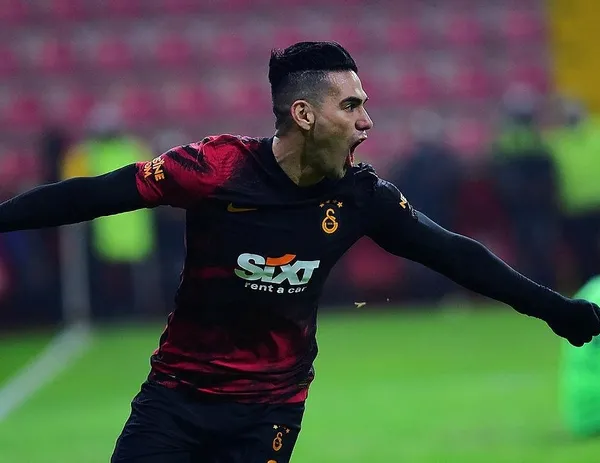 Sakatlık sonrası gollerle dönen Falcao'ya 3 kulüp talip oldu - 4
