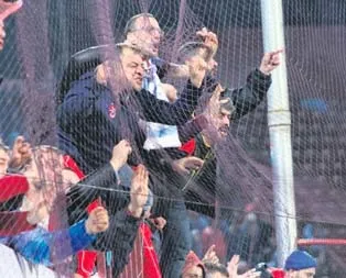 Taraftardan özür diledi