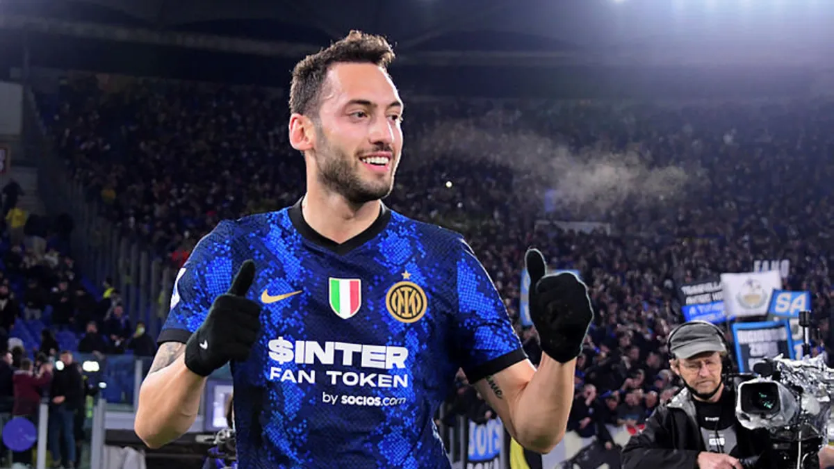 Fenerbahçe'den Hakan Çalhanoğlu için devrede