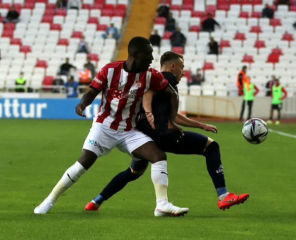 sivasspor-2-2-antalyaspor-mac-ozeti-1634397414101.jpg